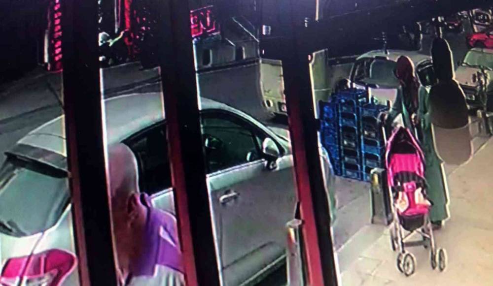 Gaziosmanpaşa’da bebek arabası hırsızlığı kamerada
