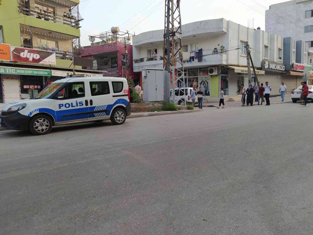 Adana’da kuzeni tarafından tabancayla başından vurulan kişi ağır yaralandı
